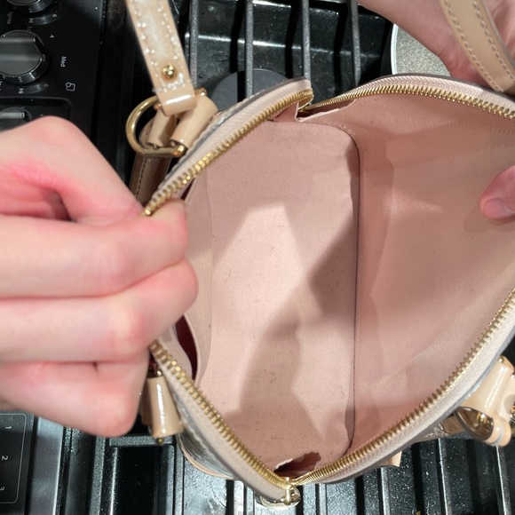 Louis Vuitton Alma BB - Picture 9 of 10